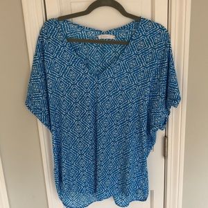 Lush blue and white patterned short sleeve blouse (M)